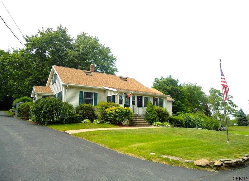 3rd image of 511 ROXBURY Road