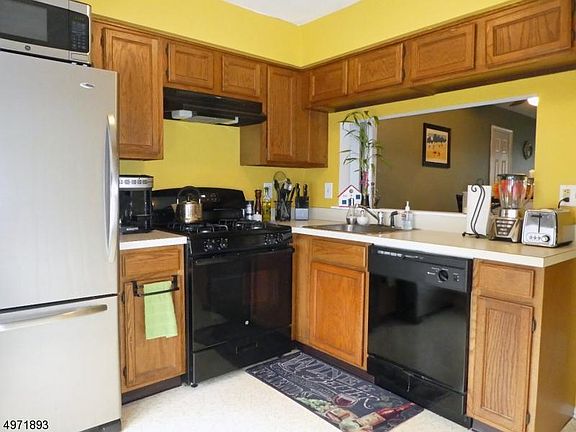 5th image of 116 Wycombe Pl #116
