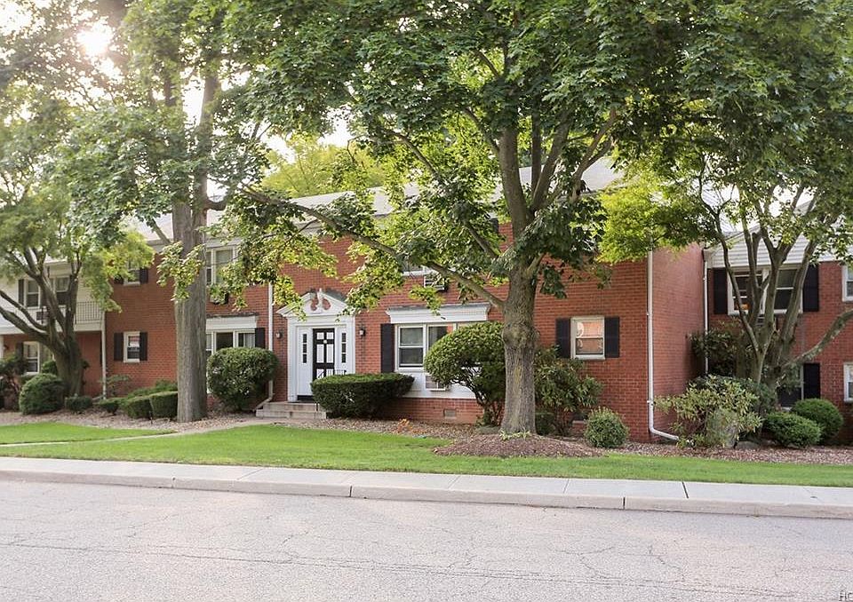 1st image of 37 Bon Aire Cir APT 8109