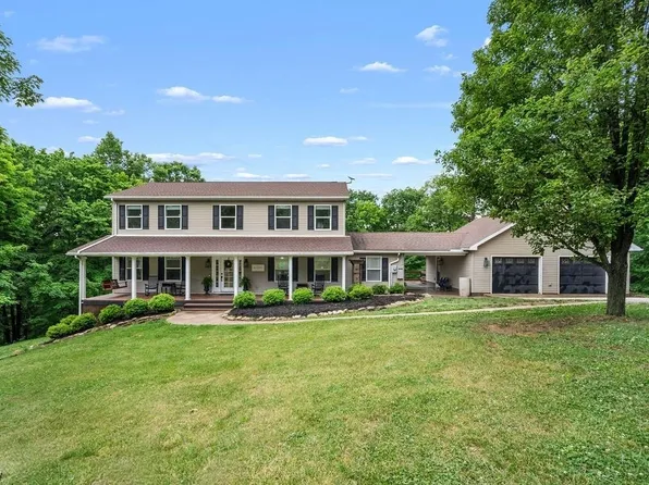 3720 Chesterville Rd, Mineral Wells, WV 26150