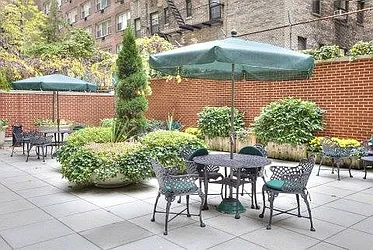 Rented by Luxus Manhattan Realty