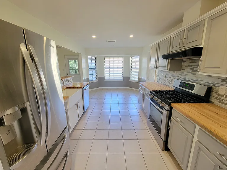 1306 Pine Hill Cir — Photo 15
