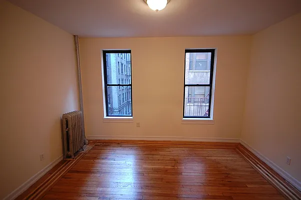 Rented by City Connections Realty | media 2