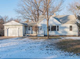 2265 Pinewood Dr, Mounds View, MN 55112