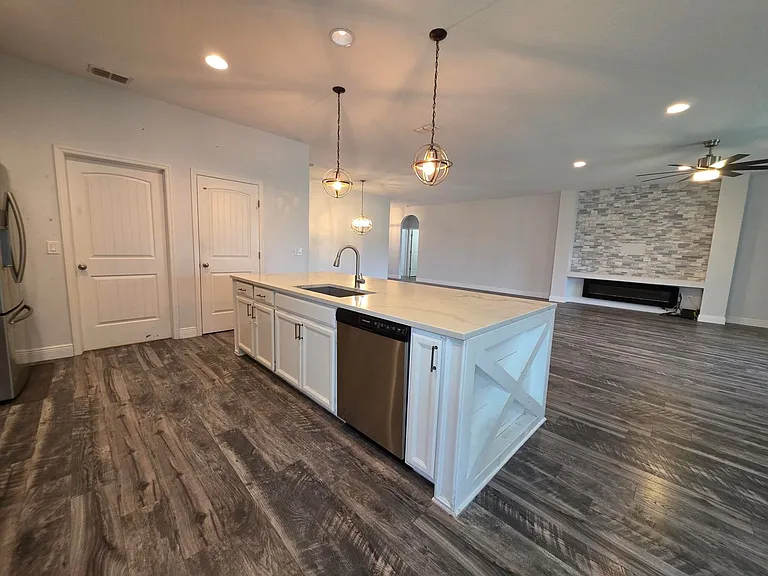 305 Drayton Ave — Photo 14