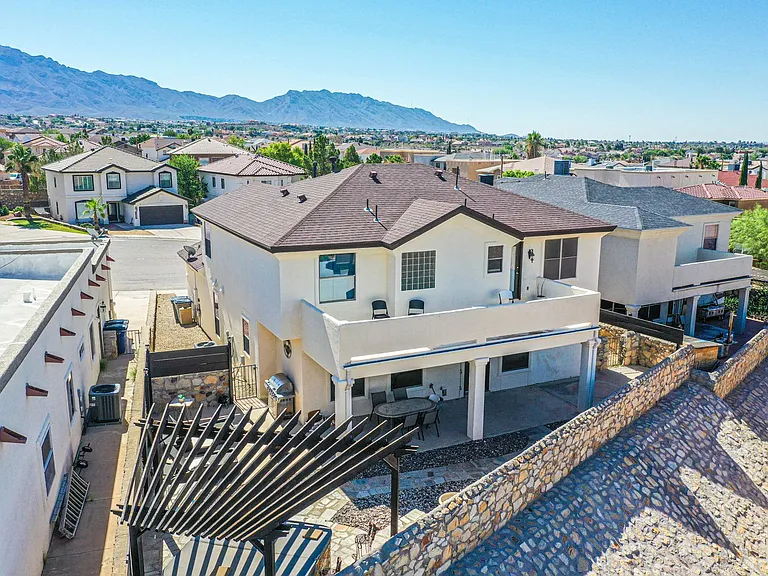 1627 Brillo Del Sol #C-T — Photo 34
