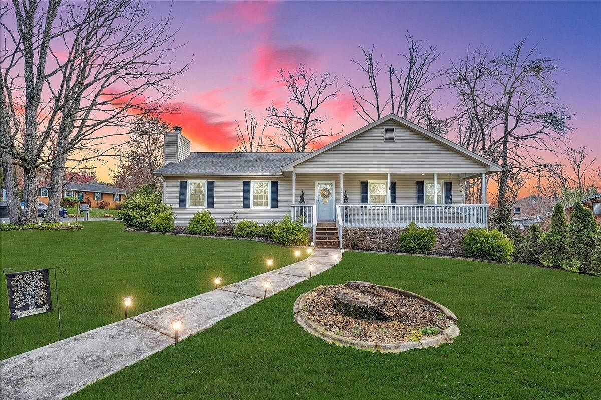 521 Ingal Blvd, Salem, VA 24153 Zillow