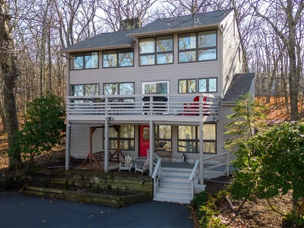 394 Blackrock Dr, Wintergreen Resort, VA 22967