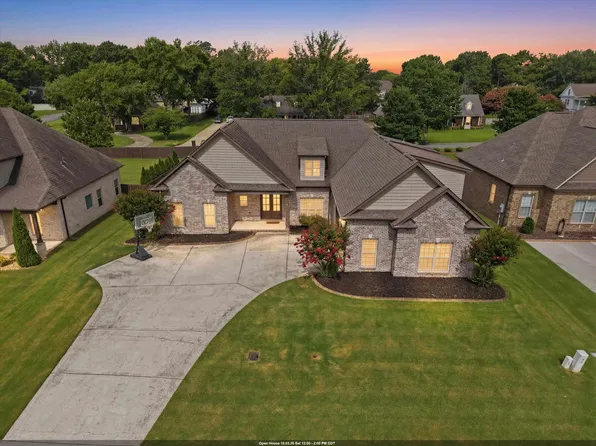 22663 Bluffview Dr, Athens, AL 35613