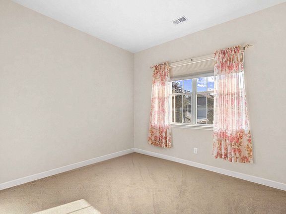 4th image of 1006 Nittany Ct.