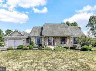 3266 Saint Andrews Dr, Chambersburg, PA