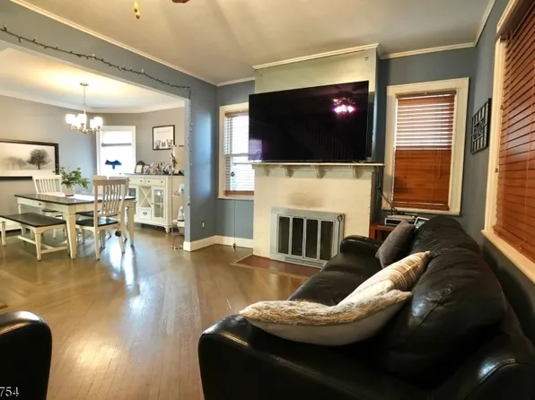 14 Honiss Pl, Newark City, NJ 07104