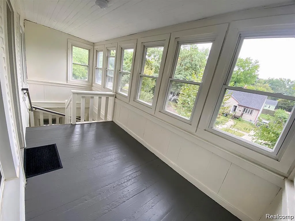 2 bed, 825 sqft, $1,500 — Photo 3