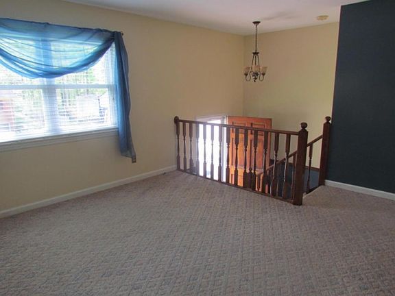 5th image of 1361 Meadowood Dr