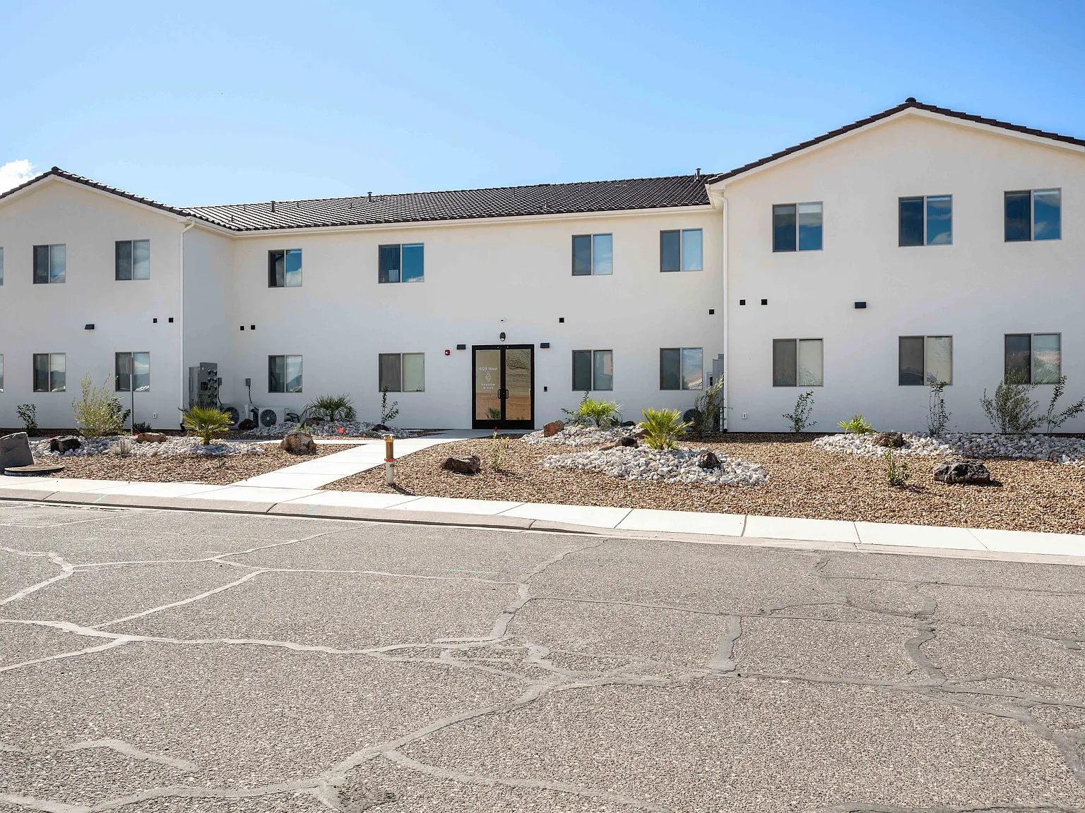 Shadow Ridge Apartments — Photo 2