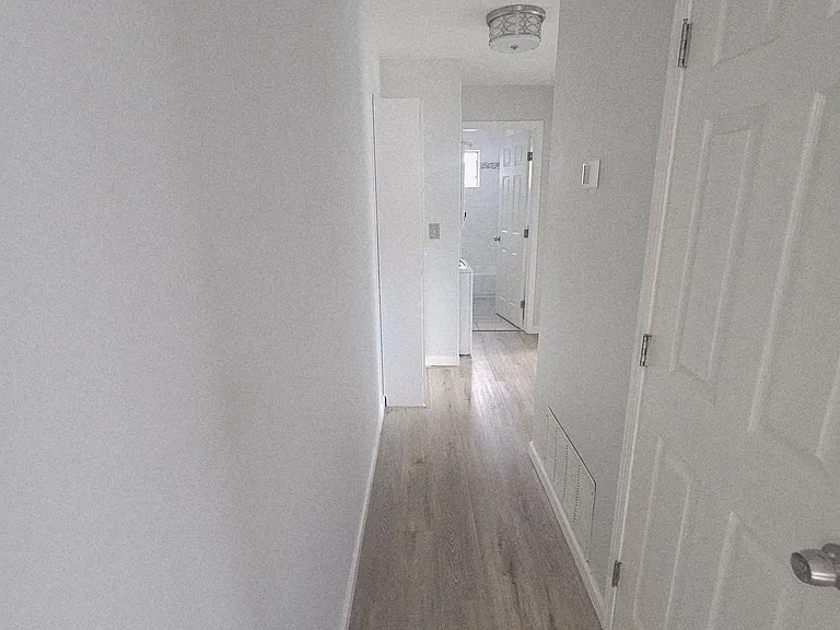 1405 45th Ave — Photo 3