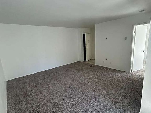4th image of 7502 Parkway Dr Unit 206
