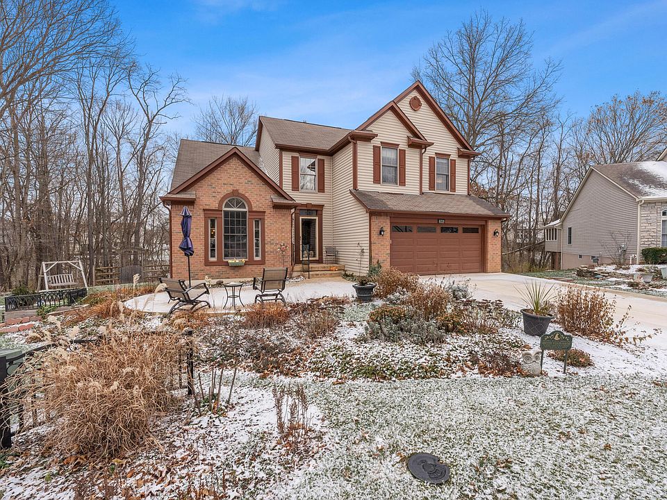 1st image of 216 Alder Ct