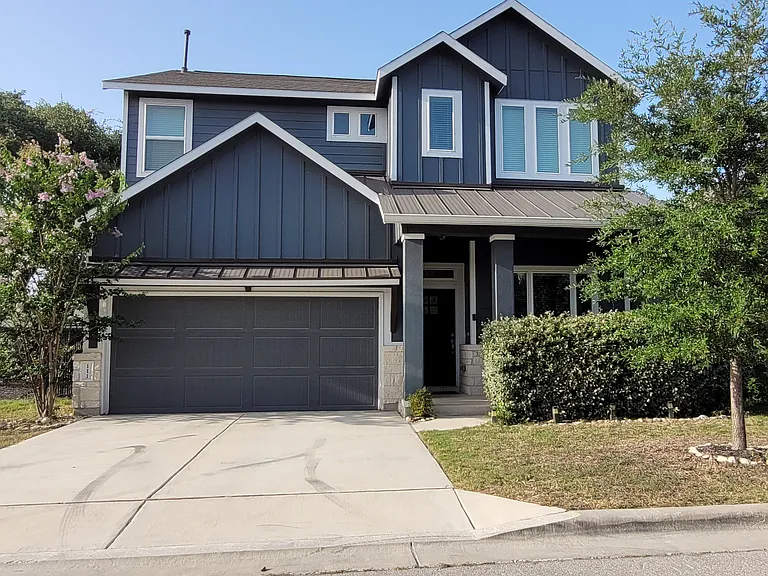 111 Alexander — Photo 1