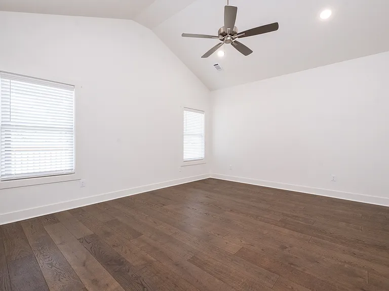 106 Pearl Ave — Photo 12