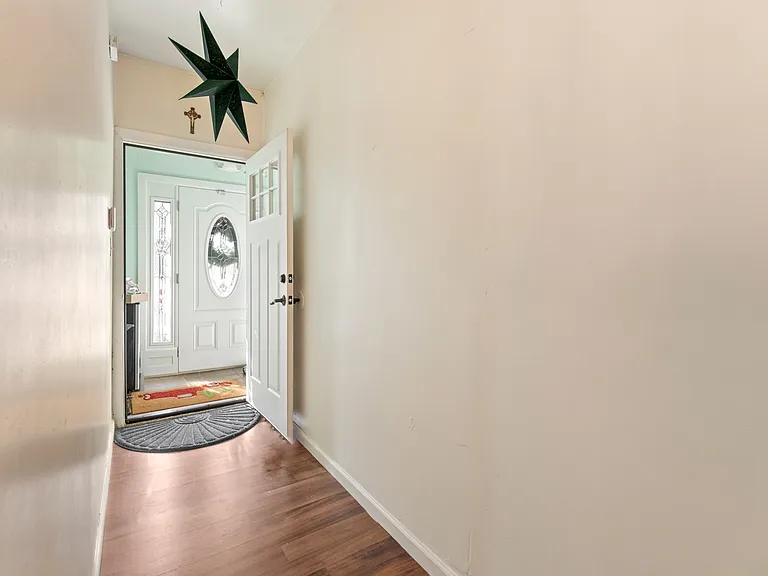 23-25 Bock Ave #A2 — Photo 3