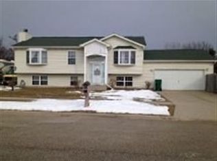 3530 Grandville Ave, Gurnee, IL 60031