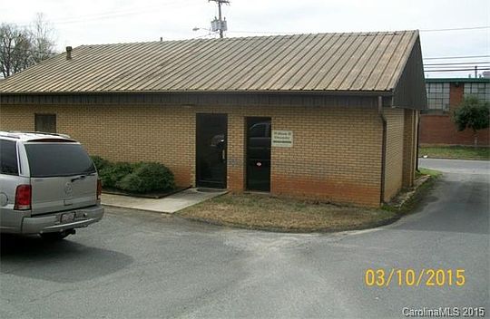 1st image of 308 S Chestnut St