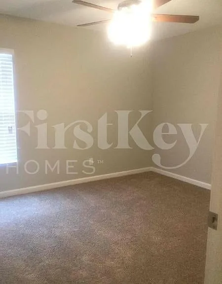 991 SW Dubois Ave — Photo 26
