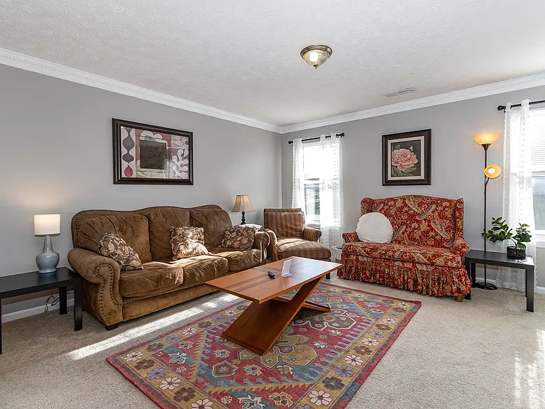 130 Overbrook Ct — Photo 9