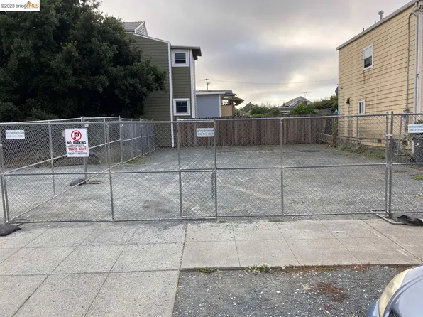 364 Chester St, Oakland, CA 94607