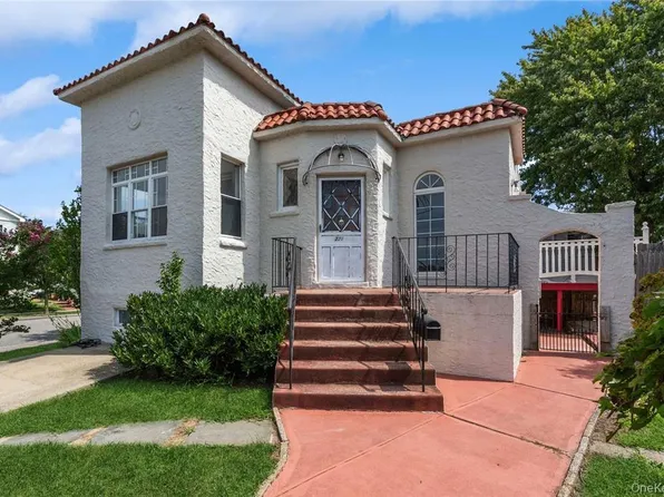 720 Franklin Boulevard, Long Beach, NY 11561