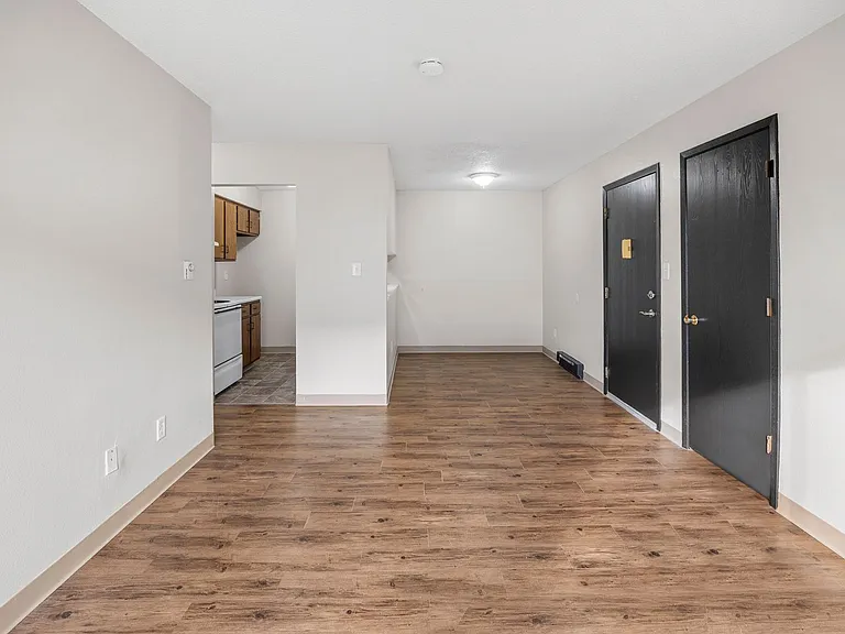 Perry Pointe Place — Photo 6