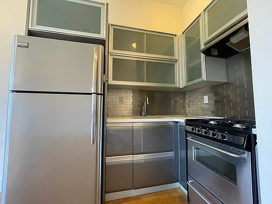 2nd image of 533 W 142nd St #4