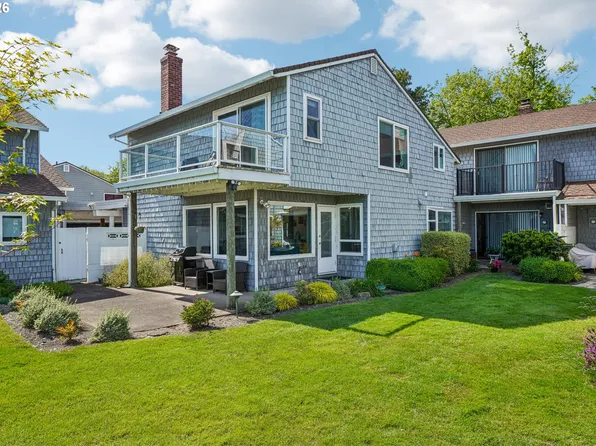 520 N Hayden Bay Dr, Portland, OR 97217
