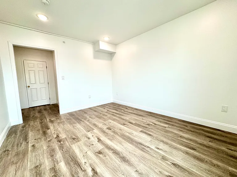 4077 Lancaster Ave #311-R — Photo 18