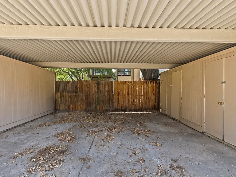 2015 Warnford Pl #2015 — Photo 14