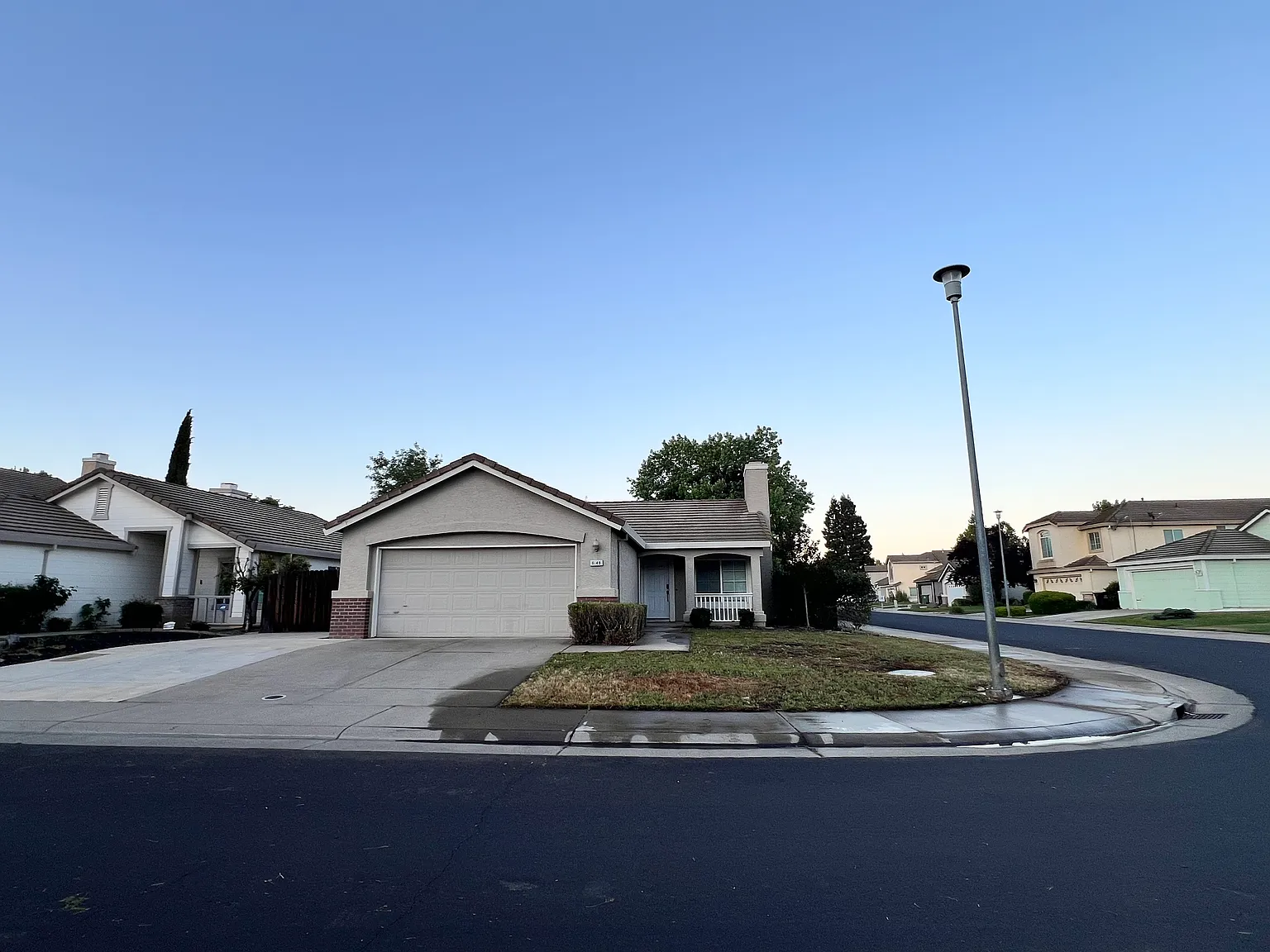 8149 Primoak Way photo 1
