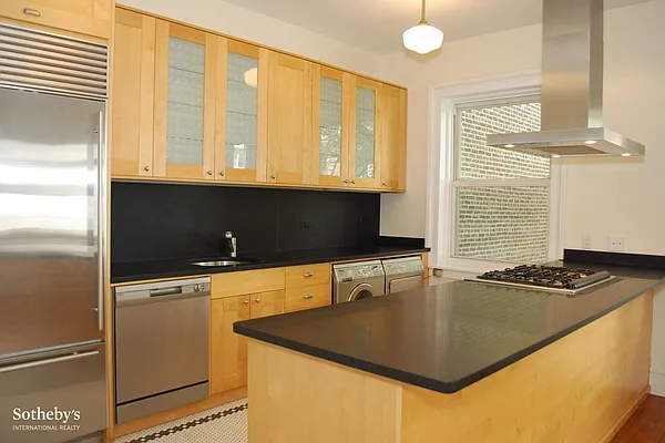 Rented by Sotheby's International Realty | media 53