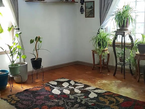 3rd image of 3265 Willet Ave