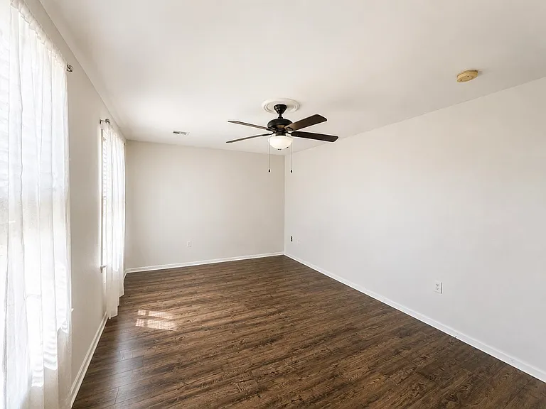 97 Oak St #2 — Photo 12