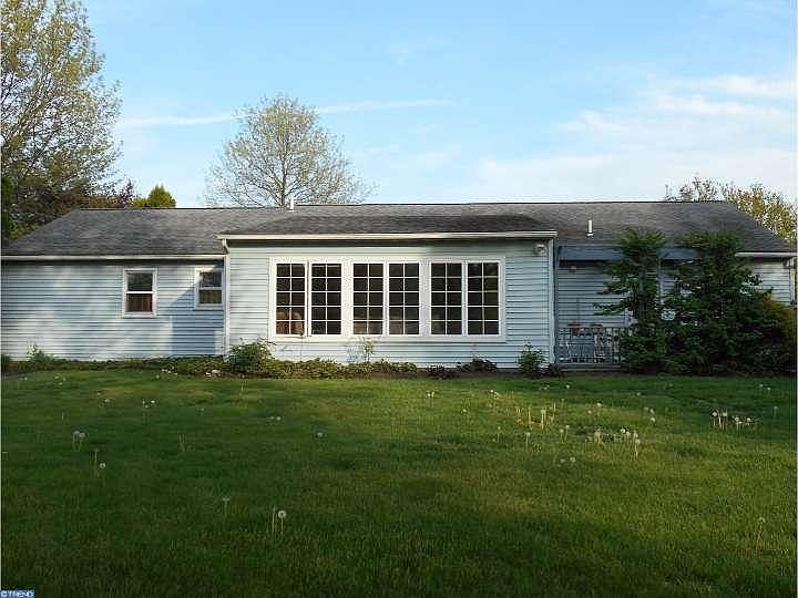 2nd image of 579 Mininger Rd