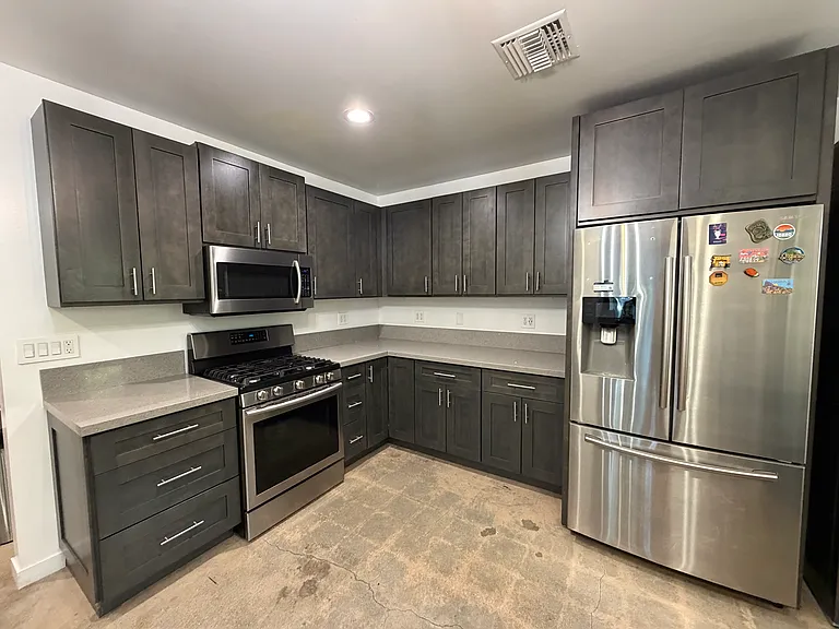 22701 Martha St — Photo 23