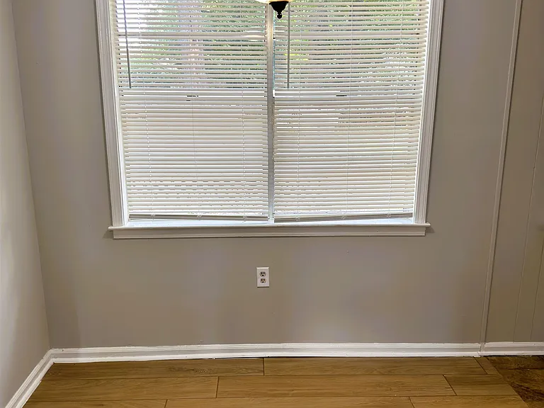 5209 Yale Rd — Photo 5