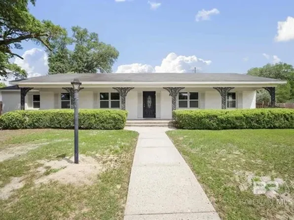 2754 Brierwood Dr, Mobile, AL 36606