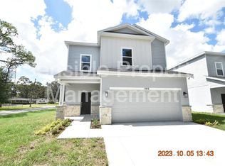 4916 S 8th St, Zephyrhills, FL 33542