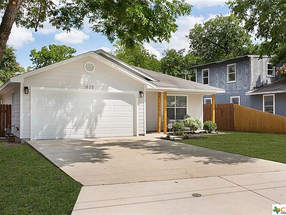 3rd image of 1825 Katy St