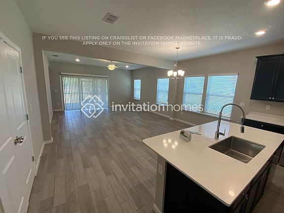3rd image of 9811 Lemon Grass Ln