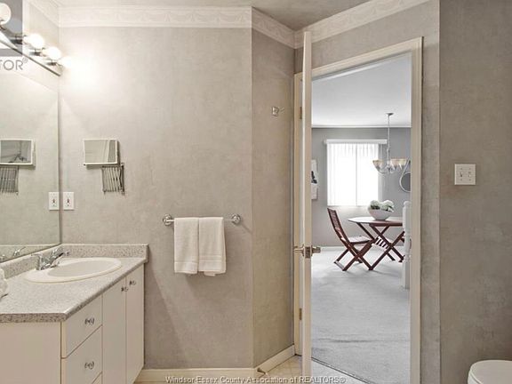 5th image of 1431 Mickaila Cres