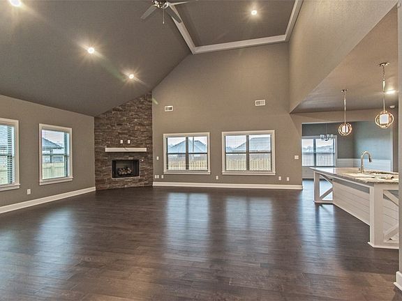 5th image of 4204 SW Bermuda Ave