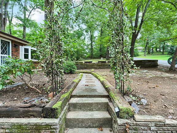 3rd image of 3780 Calfee Ln SE